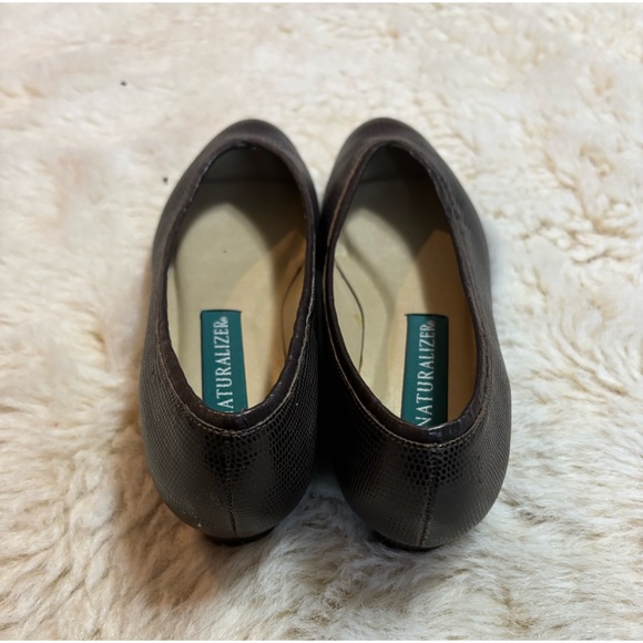 Naturalizer Dark Brown Leather Embossed Flats size 6.5 - Picture 8 of 8